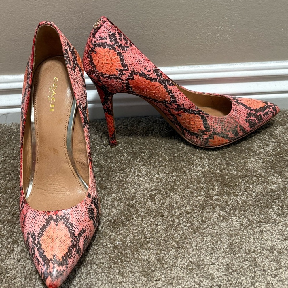 Coach Two Tones Orange and Pink Snakeskin Women's Heels - Picture 4 of 7